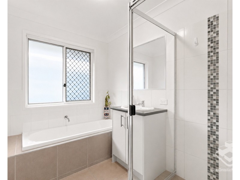 25 Selkirk Way, Peregian Springs QLD 4573