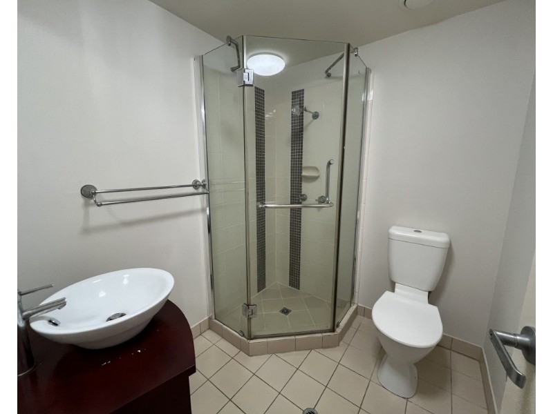 ID:21174654/29-33 Springfield Crescent, Manoora QLD 4870