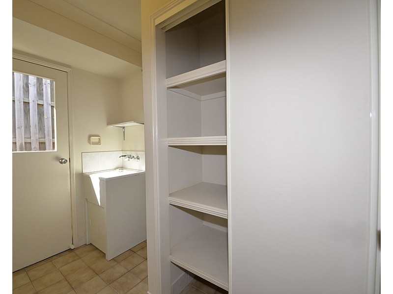 4 Beauchamp Street, Seventeen Mile Rocks QLD 4073