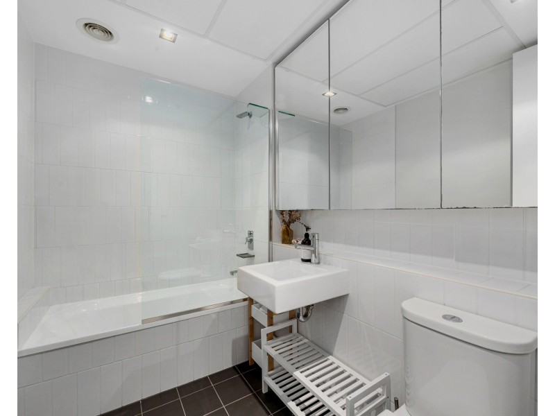 ID:21174919/36 Vernon Terrace, Teneriffe QLD 4005