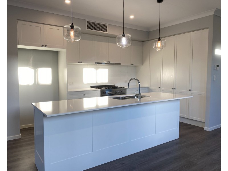 1/31 Milton Avenue, Paradise Point QLD 4216
