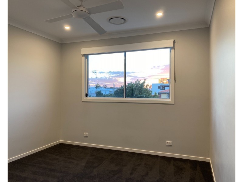 1/31 Milton Avenue, Paradise Point QLD 4216