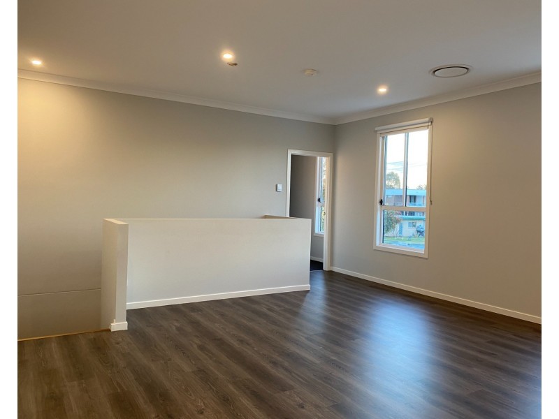 1/31 Milton Avenue, Paradise Point QLD 4216