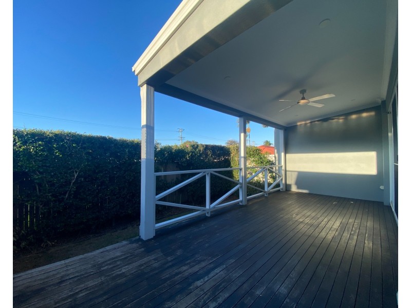 1/31 Milton Avenue, Paradise Point QLD 4216