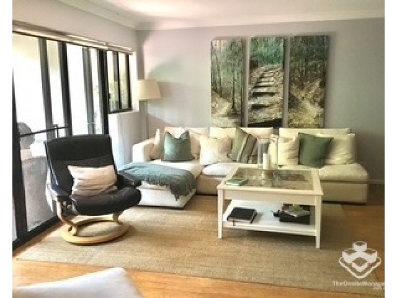 ID:21174981/ 1 Great Hall Drive Great Hall Drive, Miami QLD 4220