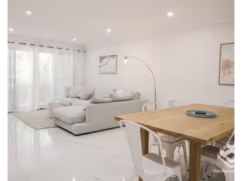 ID:21175011/ 1 Great Hall Drive, Miami QLD 4220