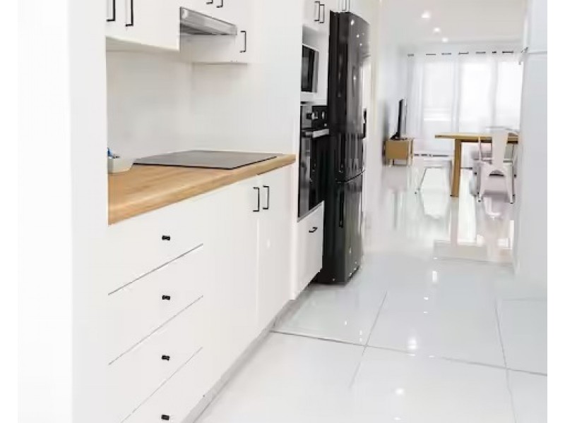 ID:21175011/ 1 Great Hall Drive, Miami QLD 4220