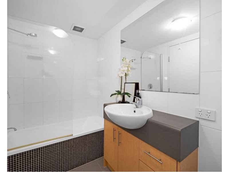 ID:21175021/38 Brougham Street, Fairfield QLD 4103