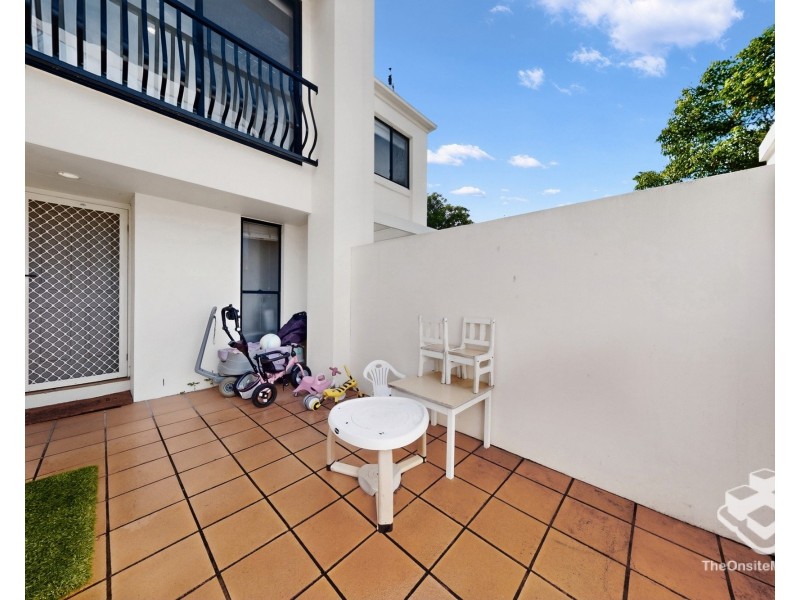 34/60 Caseys Road, Hope Island QLD 4212