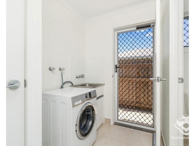 45 Girraween Way, Eli Waters QLD 4655