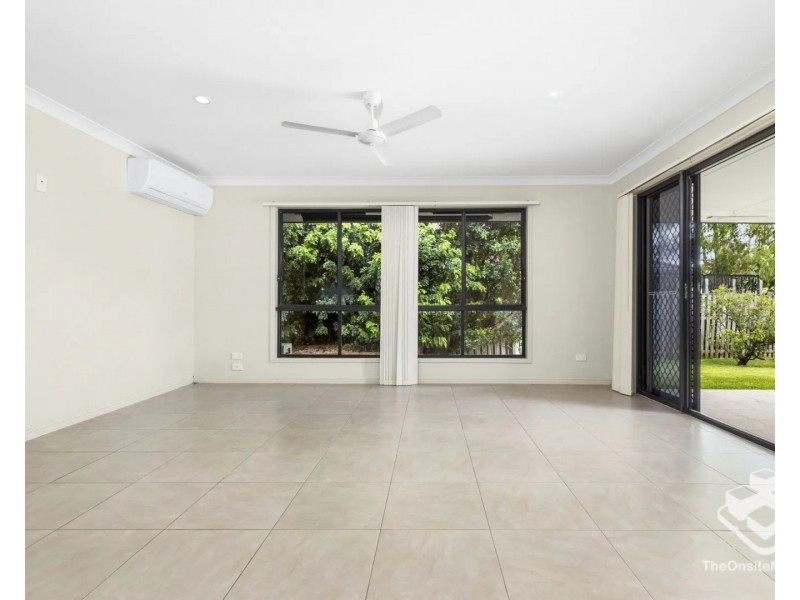 8 Schoffield Court, Redbank Plains QLD 4301