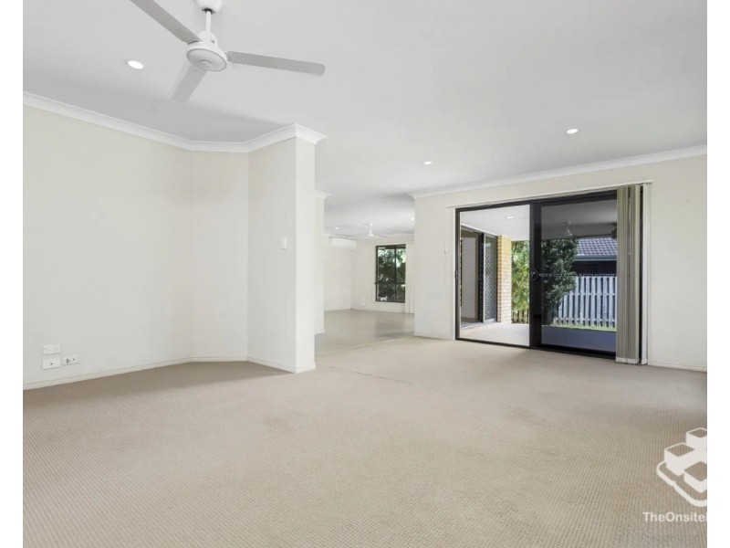8 Schoffield Court, Redbank Plains QLD 4301