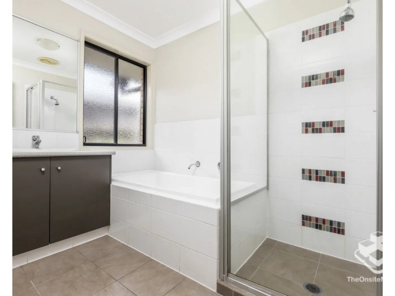8 Schoffield Court, Redbank Plains QLD 4301