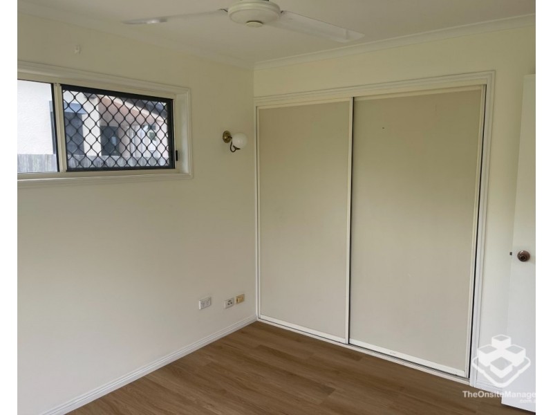6 Shoreline Court, Urangan QLD 4655