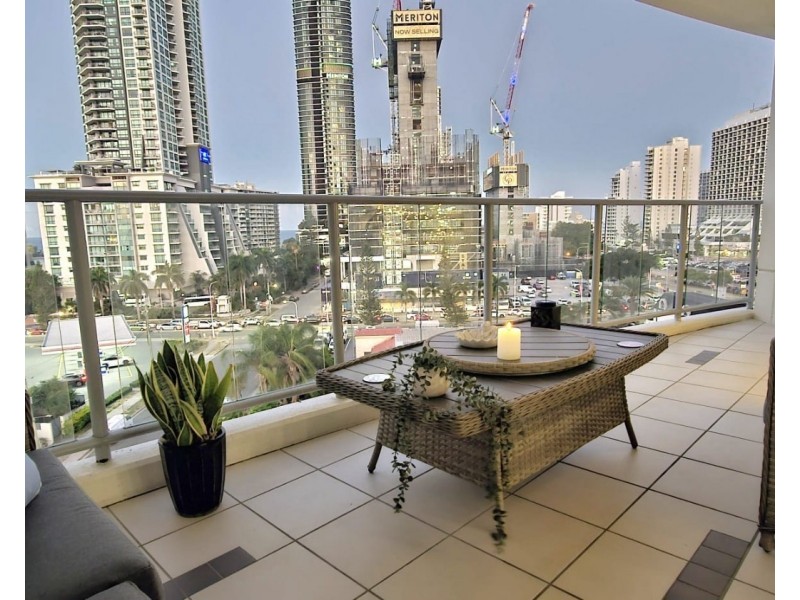 ID:21175256/21-31 Cypress Avenue, Surfers Paradise QLD 4217