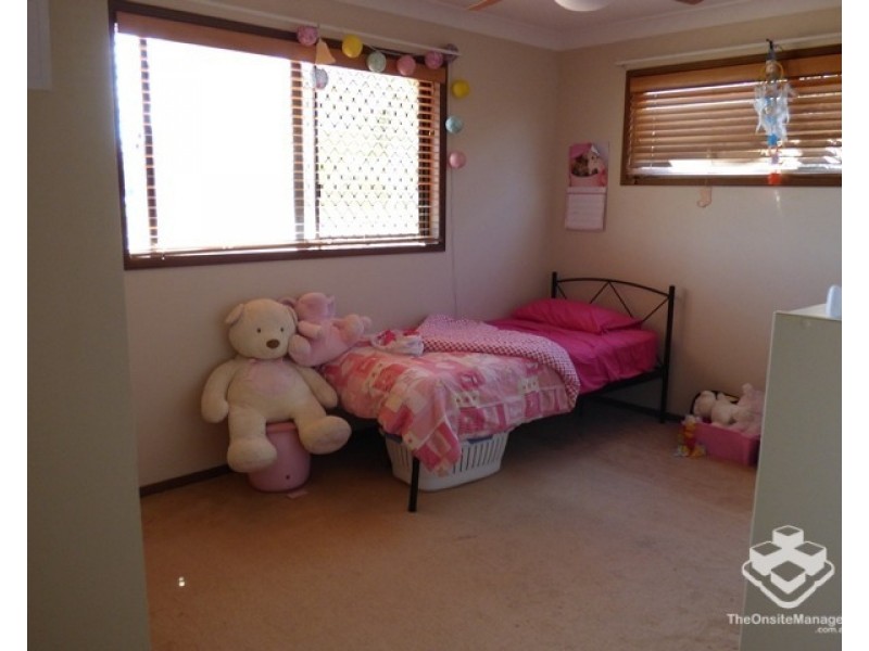 22 Kilmorey Street, Carindale QLD 4152