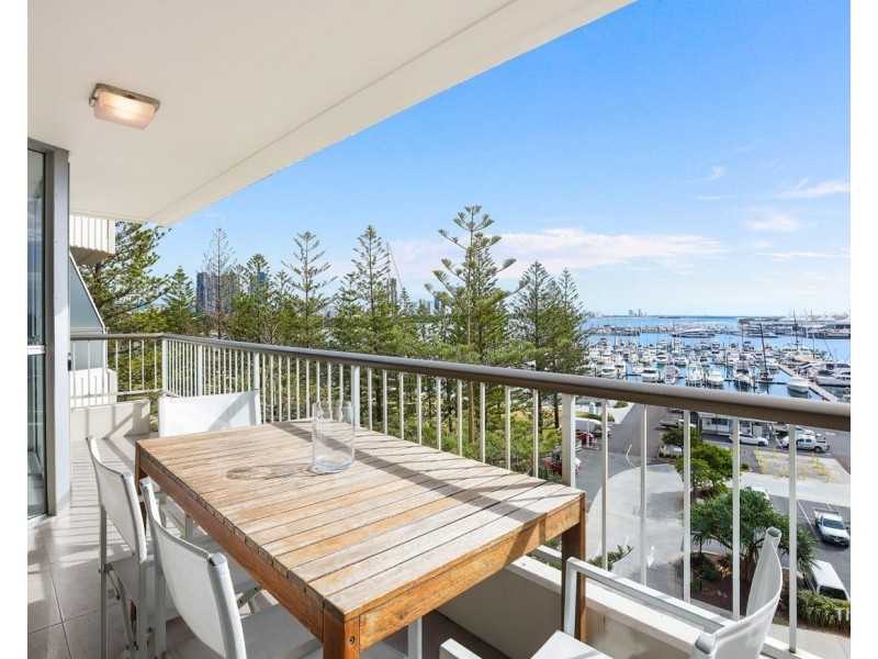 ID:21175301/ 18 MacArthur Parade, Main Beach QLD 4217