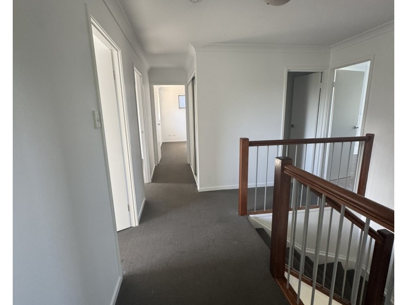 20 Whitsunday Place, Redland Bay QLD 4165