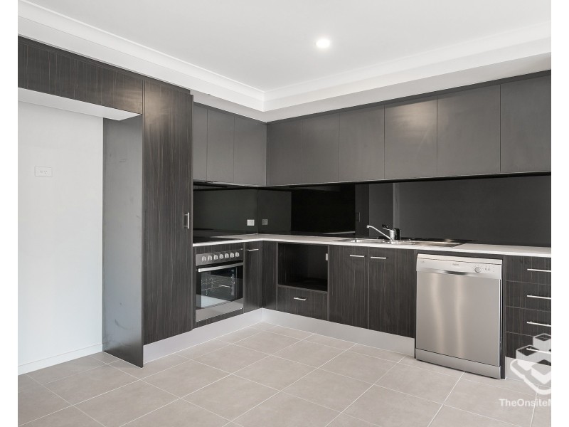 95/370 Gainsborough Drive, Pimpama QLD 4209