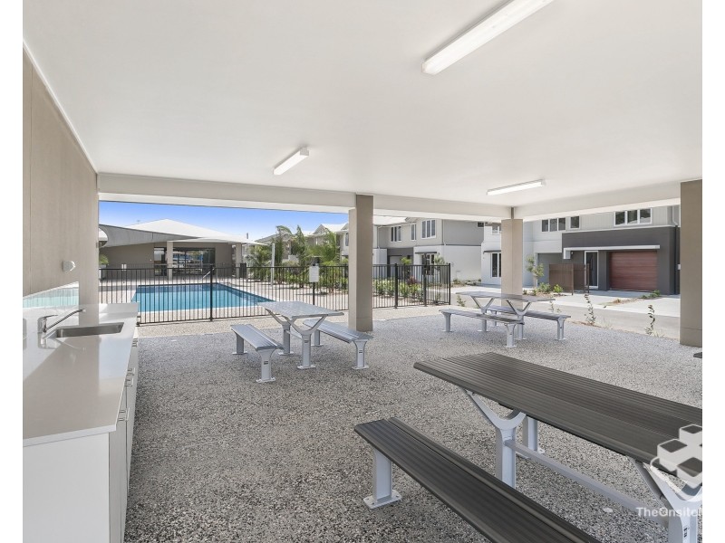 95/370 Gainsborough Drive, Pimpama QLD 4209