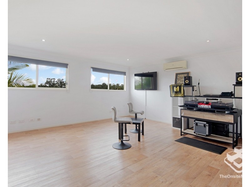 12 Winslow Court, Oxenford QLD 4210
