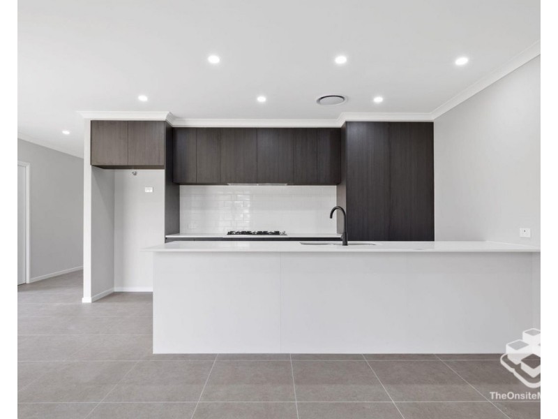 73 Montgomery Cct, Pallara QLD 4110