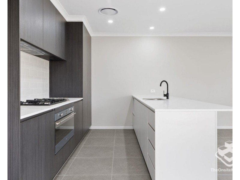 73 Montgomery Cct, Pallara QLD 4110