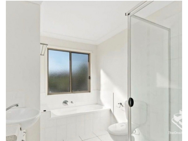 2/16 Bellagio Crescent, Coomera QLD 4209