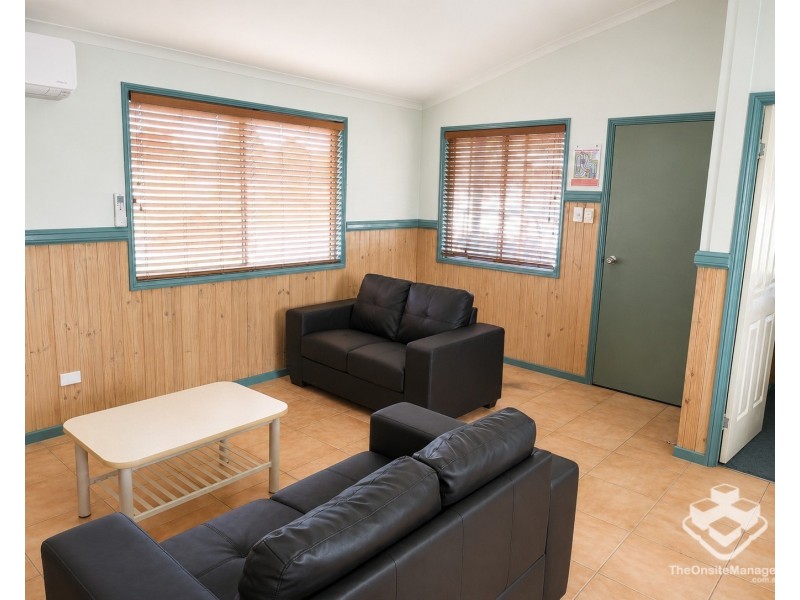 ID:21175672/71 Hinde Street, Ashmore QLD 4214