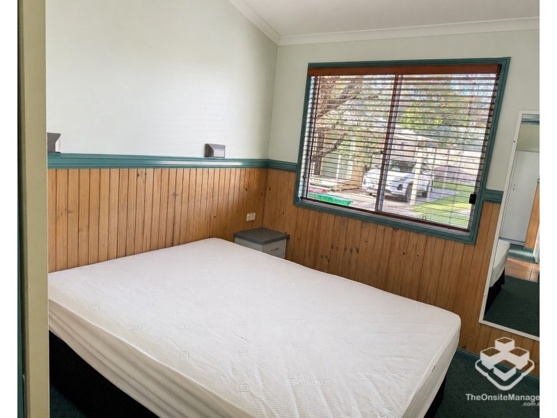 ID:21175672/71 Hinde Street, Ashmore QLD 4214