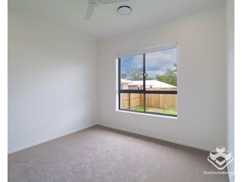 12 Hewing Place, Park Ridge QLD 4125