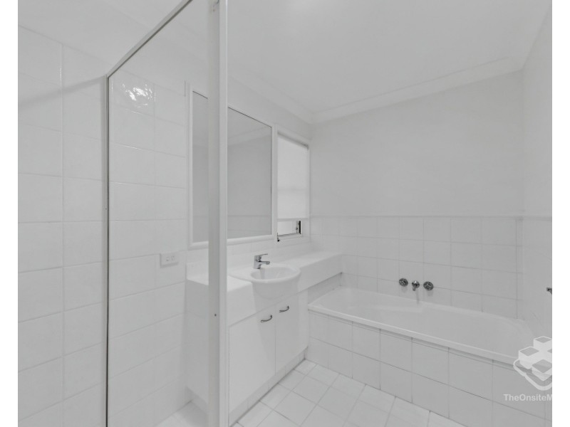 31 Langport Pde, Mudgeeraba QLD 4213