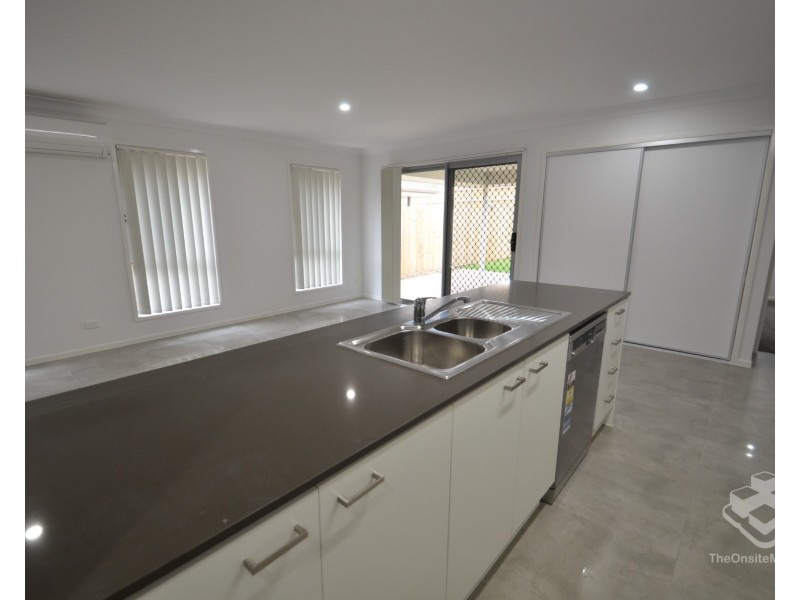 17 Claussen St, Browns Plains QLD 4118