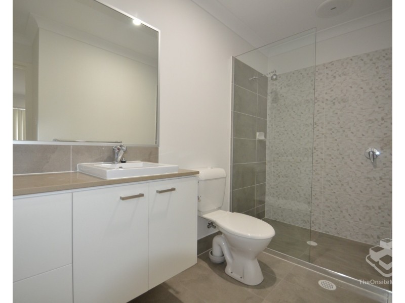 17 Claussen St, Browns Plains QLD 4118