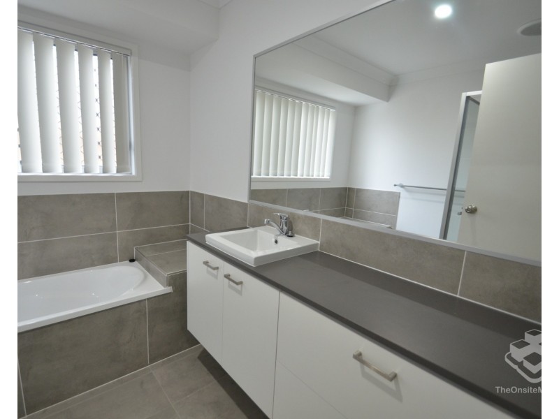 17 Claussen St, Browns Plains QLD 4118