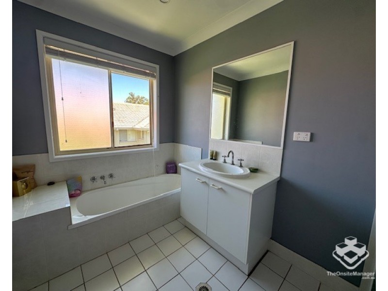 15/3 Arundel Drive, Arundel QLD 4214