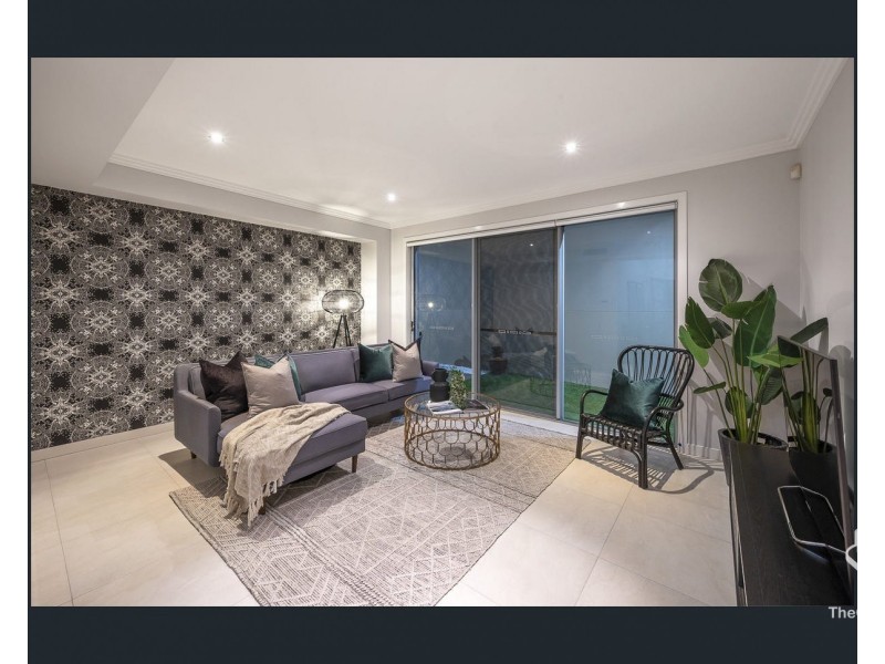 393 INDOOROOPILLY ROAD, Indooroopilly QLD 4068