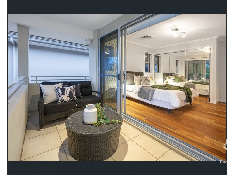 393 INDOOROOPILLY ROAD, Indooroopilly QLD 4068