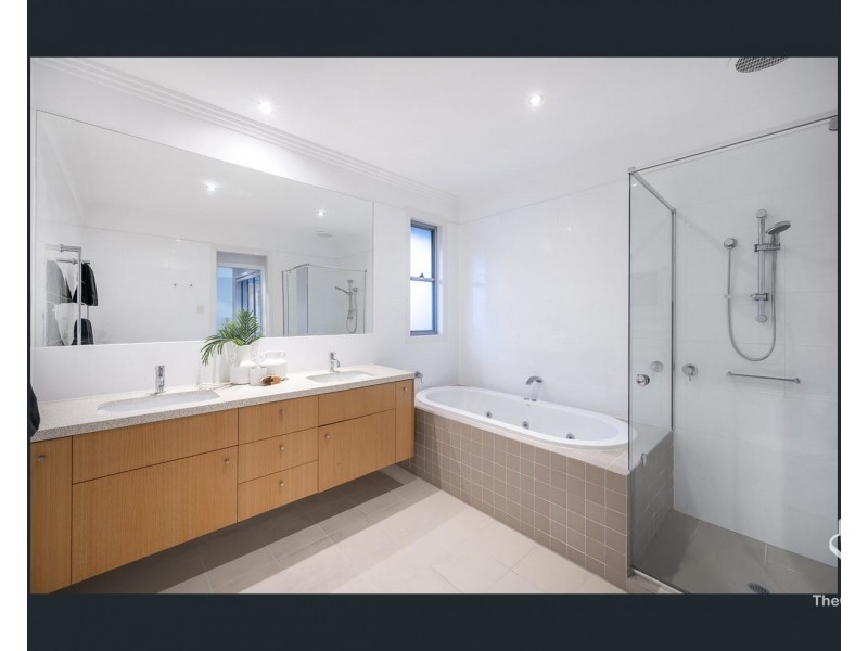 393 INDOOROOPILLY ROAD, Indooroopilly QLD 4068