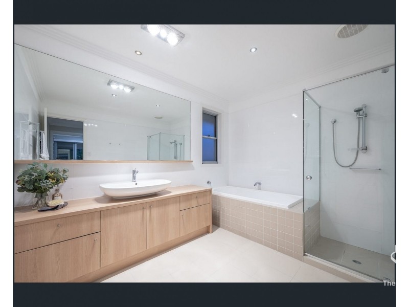 393 INDOOROOPILLY ROAD, Indooroopilly QLD 4068