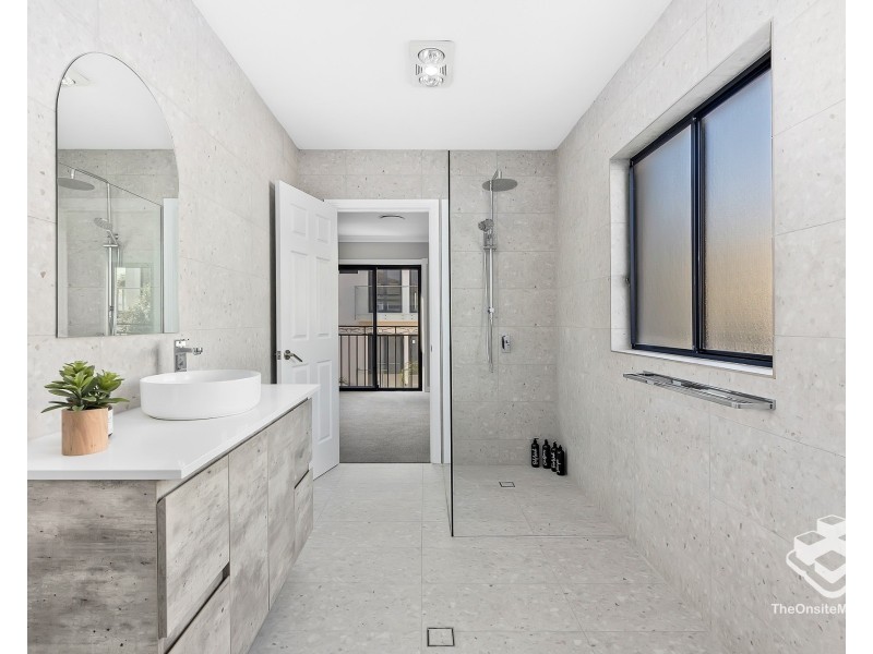 2/49 Cronin Avenue, Main Beach QLD 4217