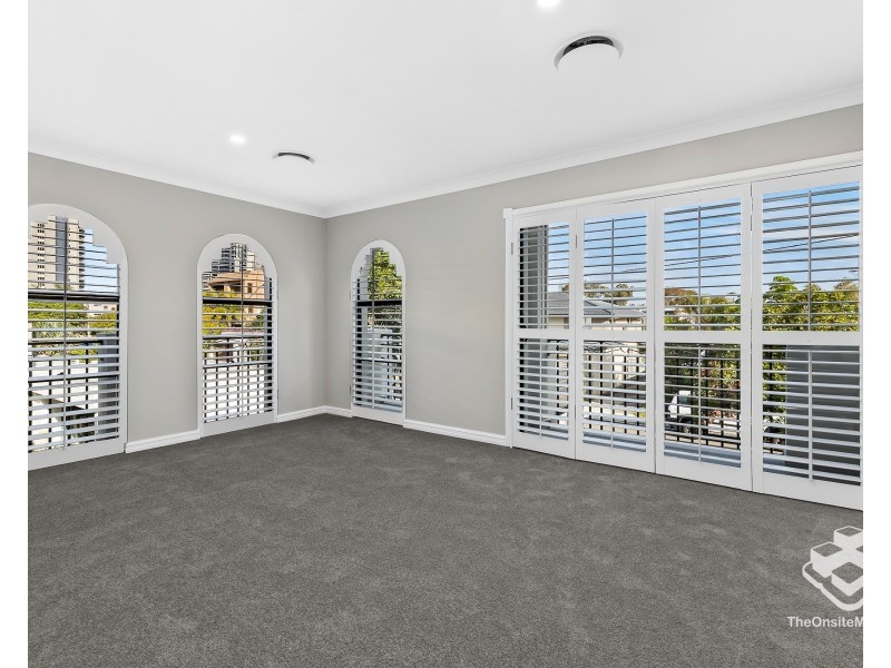 2/49 Cronin Avenue, Main Beach QLD 4217