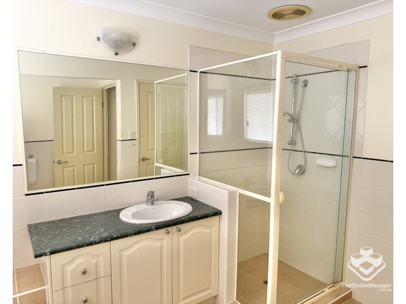 6/588 Musgrave Road, Robertson QLD 4109