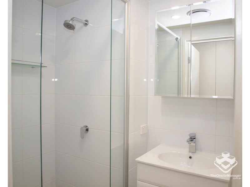 12/22-24 Lather Street, Southport QLD 4215
