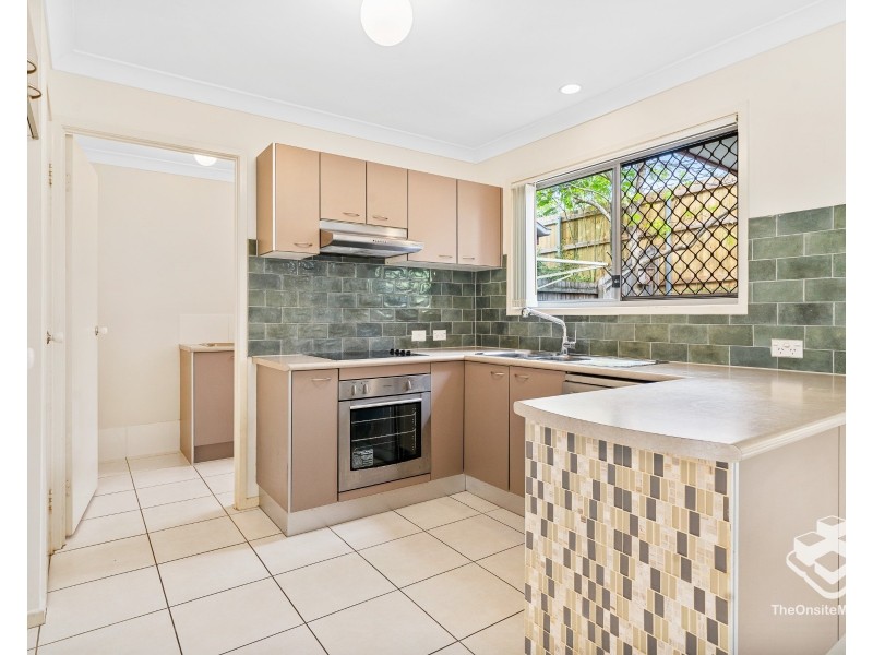 8/2311 Logan Road, Eight Mile Plains QLD 4113