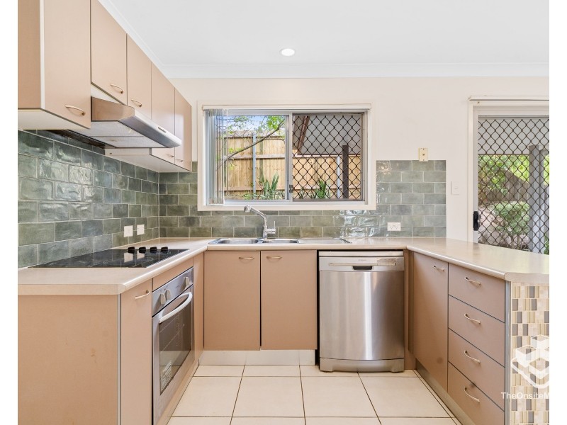 8/2311 Logan Road, Eight Mile Plains QLD 4113