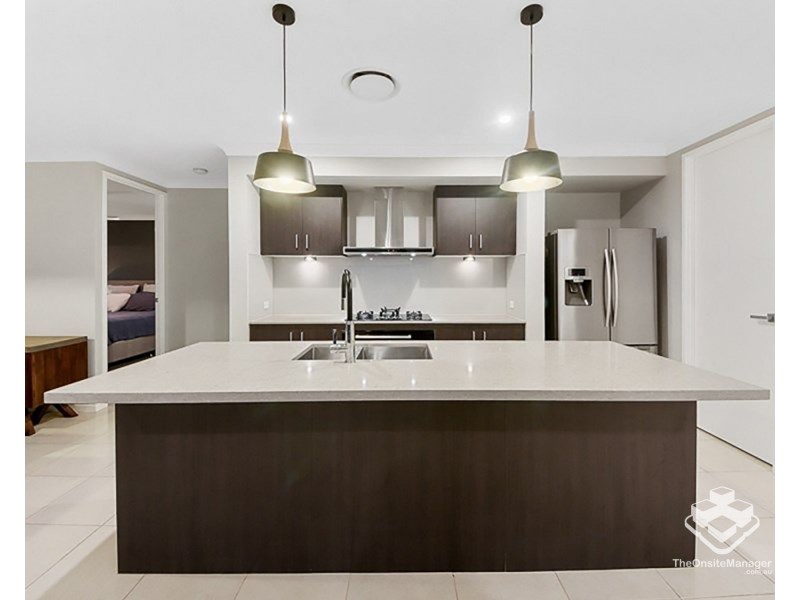 98 Swan Parade, Warner QLD 4500