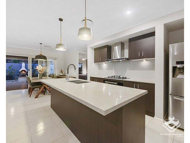 98 Swan Parade, Warner QLD 4500