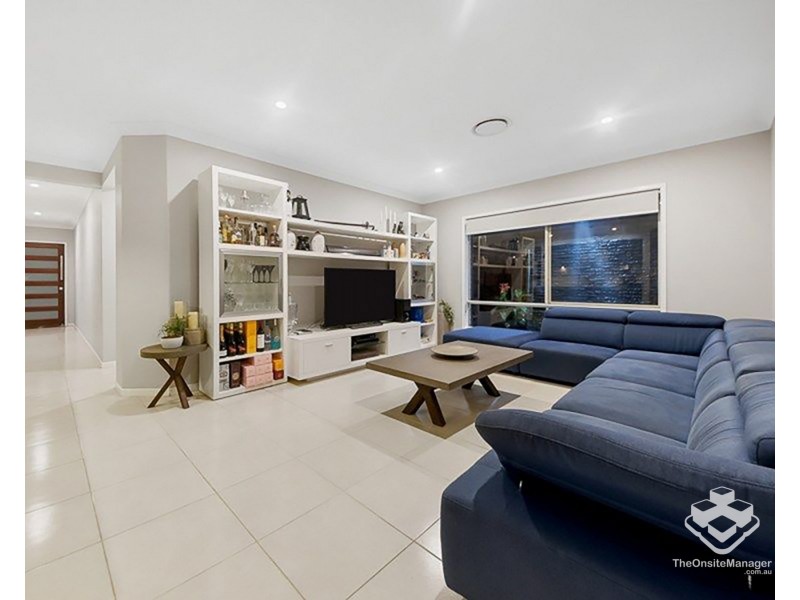 98 Swan Parade, Warner QLD 4500