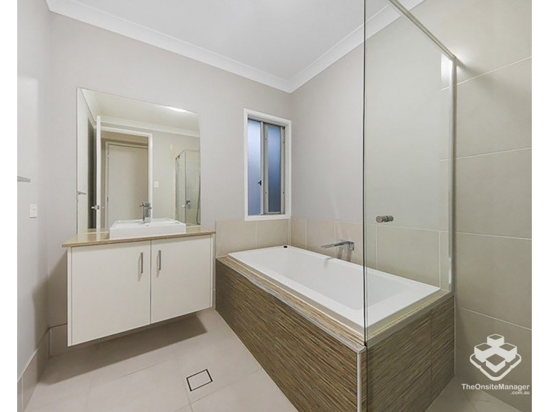 98 Swan Parade, Warner QLD 4500